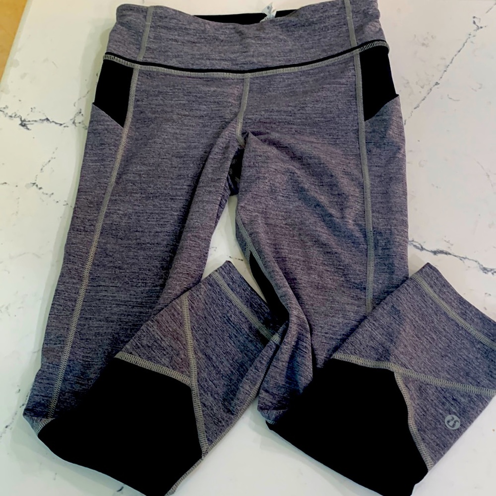 Lululemon Grey/black workout pants